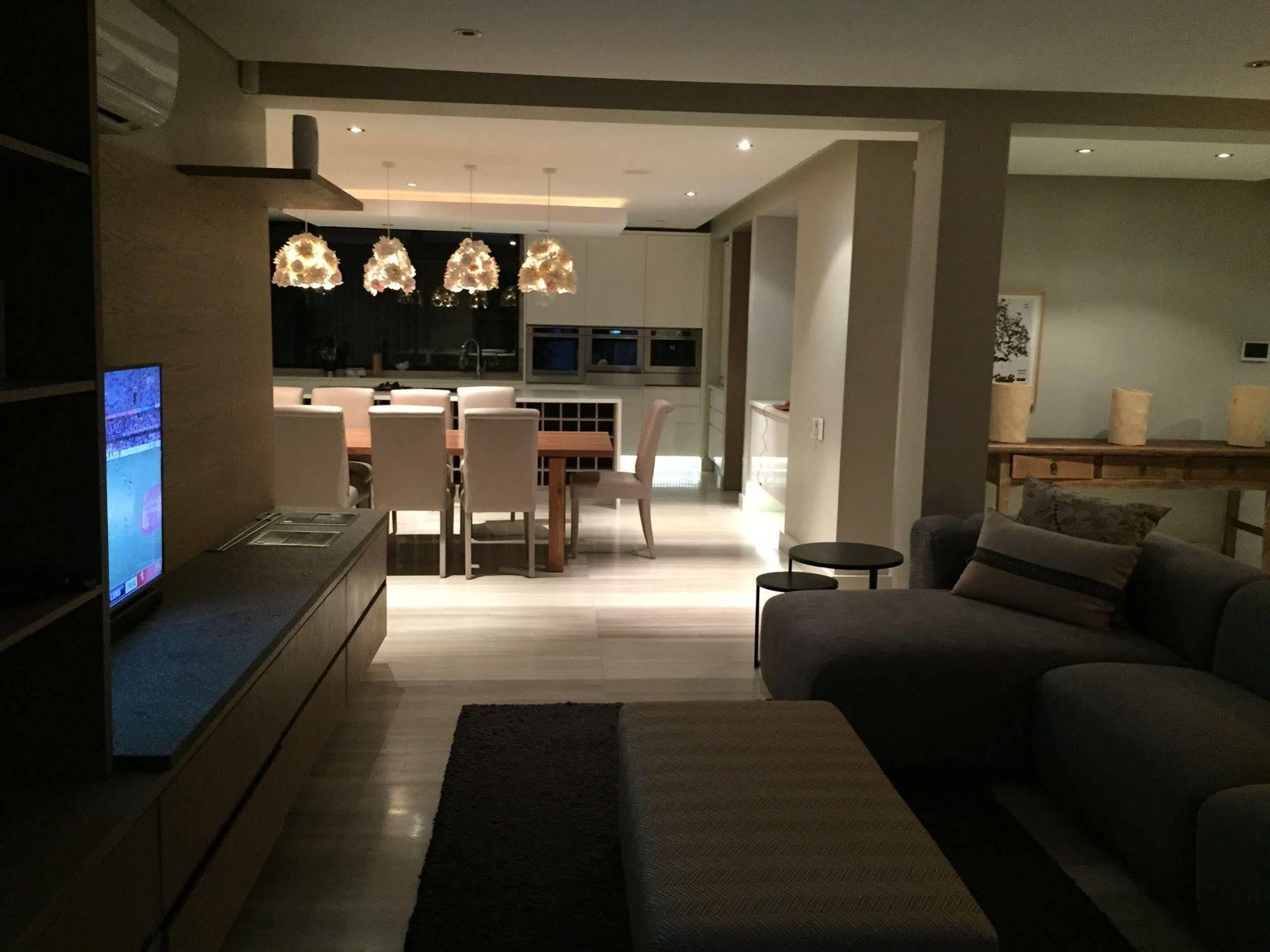 Living Hotel Lion'S Eye Cape Town Bagian luar foto